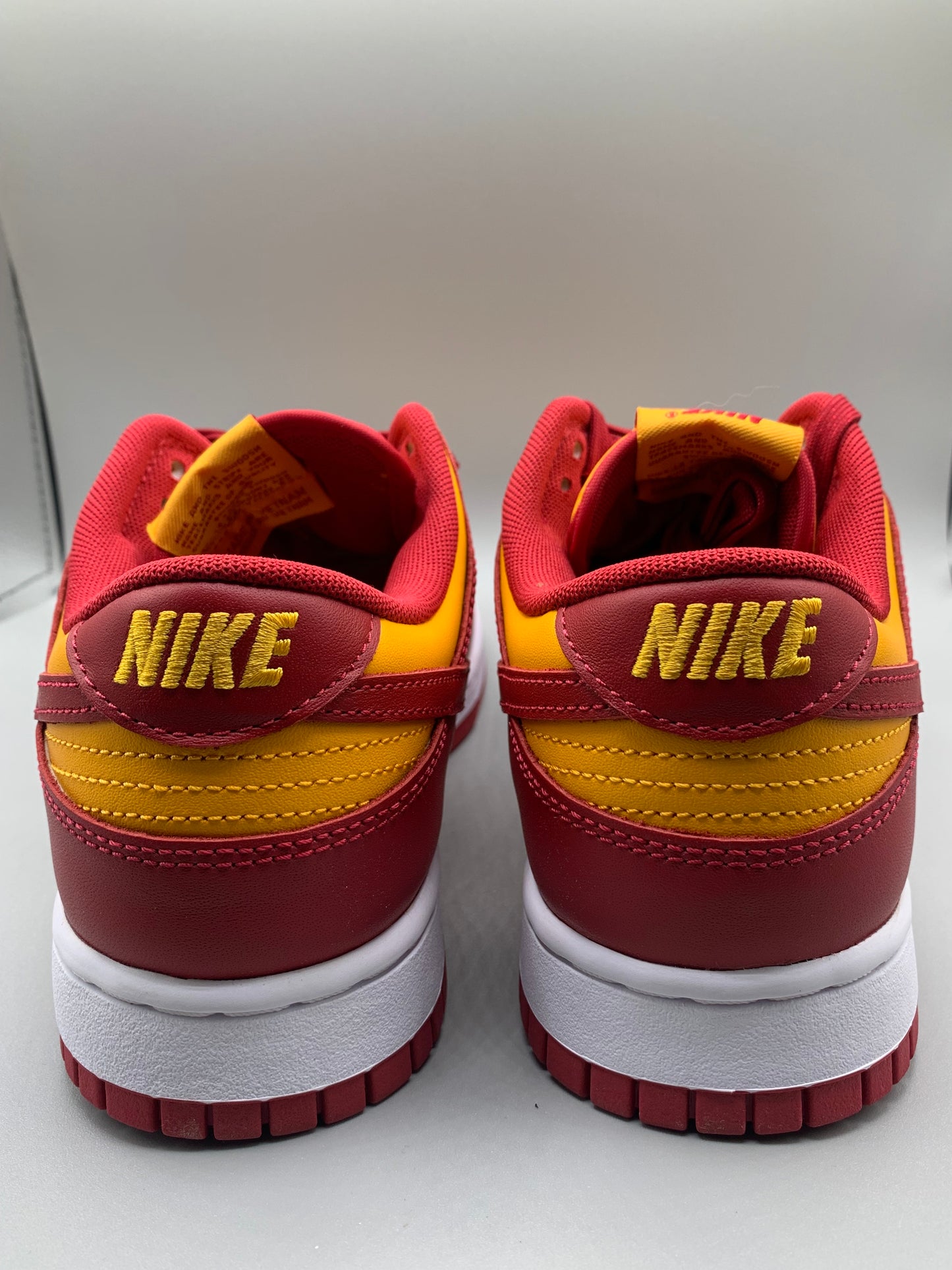 Dunk Low “Midas Gold or USC“